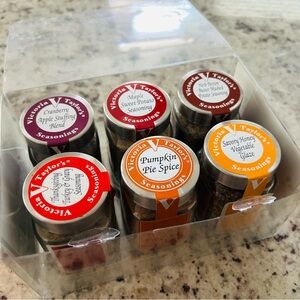 New Victoria Taylor’s Thanksgiving Seasoning Kit